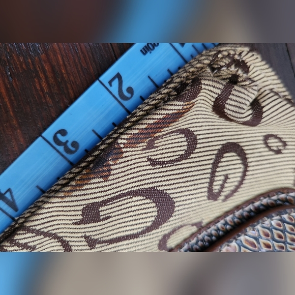 Vintage Y2K Guess Belt Bag - Picture 15 of 16